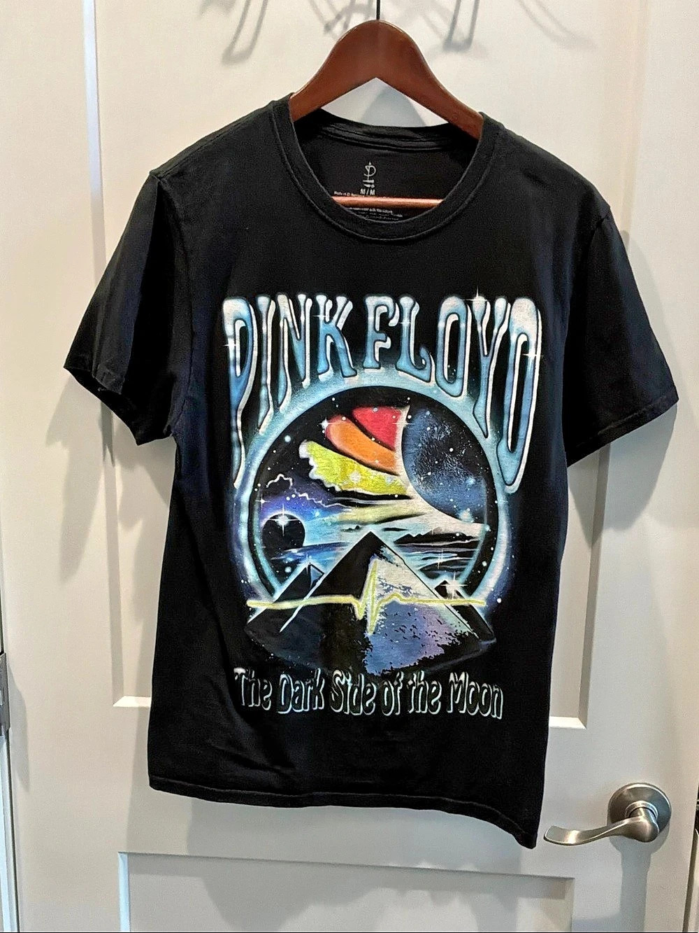 Pink Floyd The Dark Side of the Moon Airbrush-Style Graphic T-Shirt The Graphic